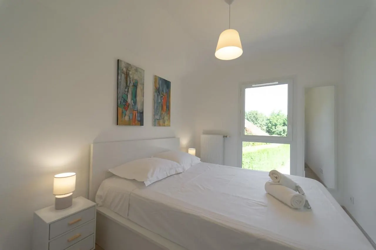 Au Bonheur Du Lac Charmant Appartement Pour 4 Personnes Duingt 0*,