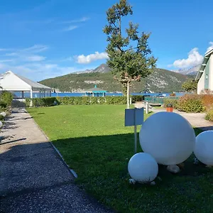 En Rez De Jardin Au Bord Du D’annecy Appartement